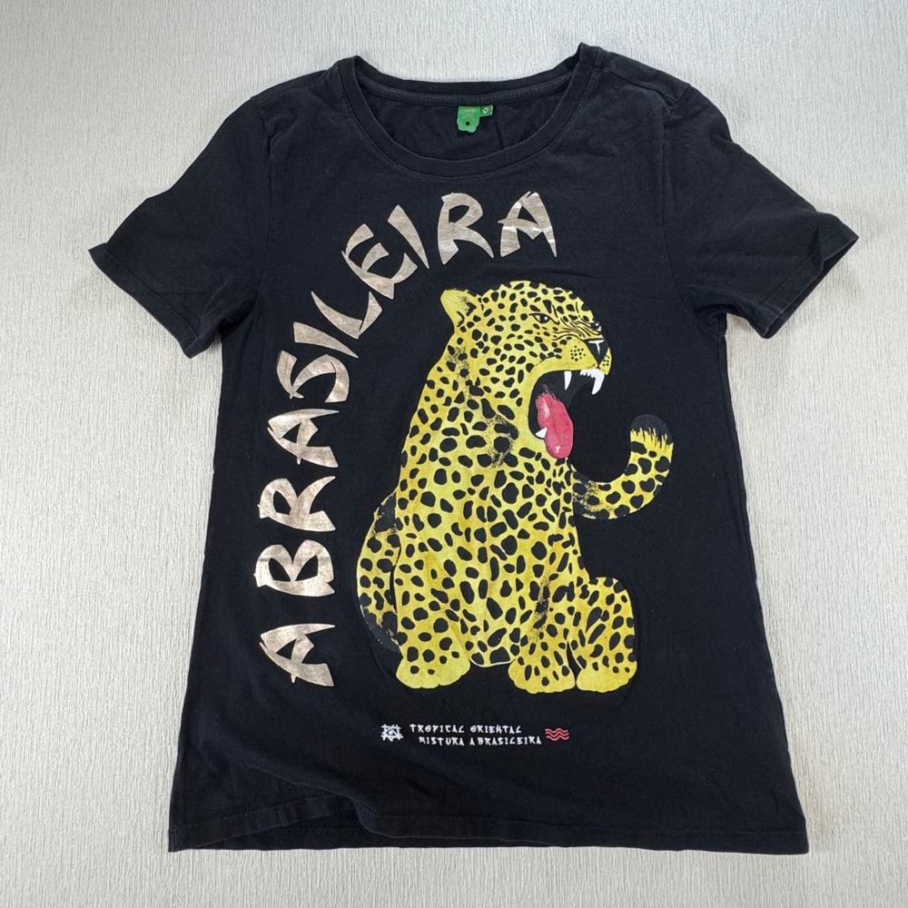 Farm Rio A Brasileira Leopard Graphic T-Shirt Black Short Sleeve Size M